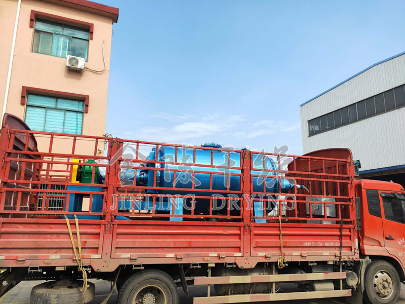 甘肃某农药生物公司订购的3000L耙式干燥机今日发货